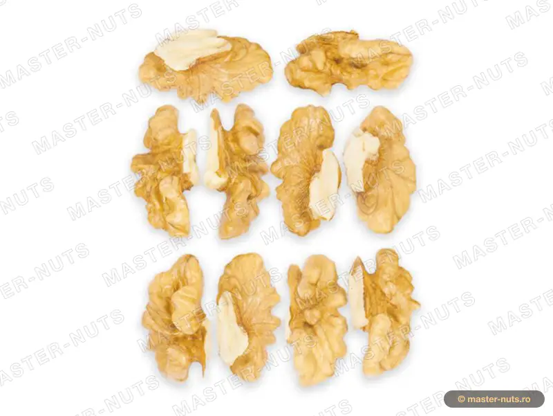 Quarters – walnut kernels